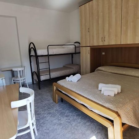 Rosy House Bed & Breakfast สกาเลอา ภายนอก รูปภาพ