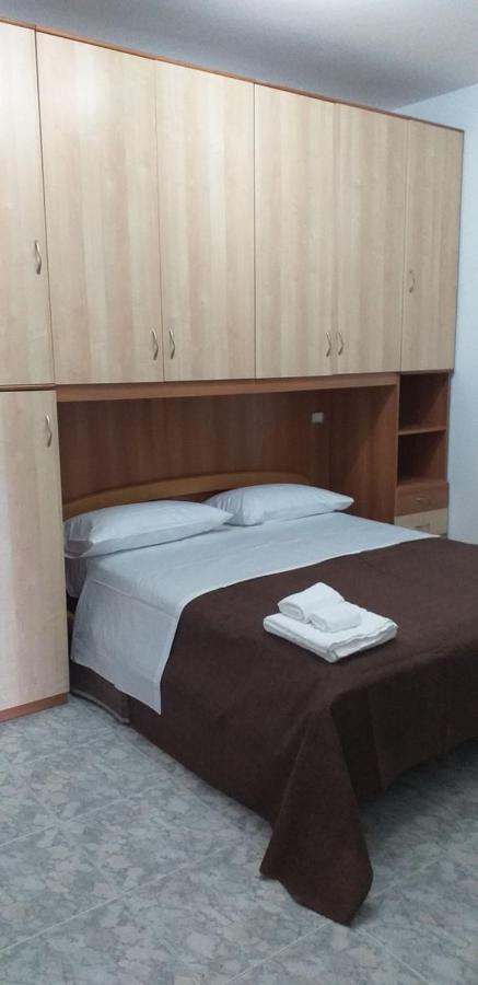 Rosy House Bed & Breakfast สกาเลอา ภายนอก รูปภาพ