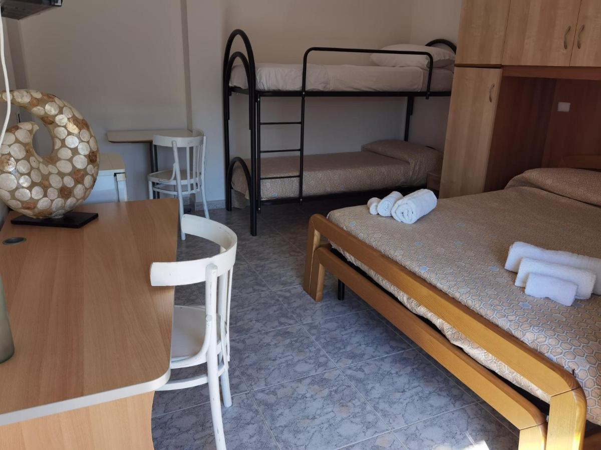 Rosy House Bed & Breakfast สกาเลอา ภายนอก รูปภาพ