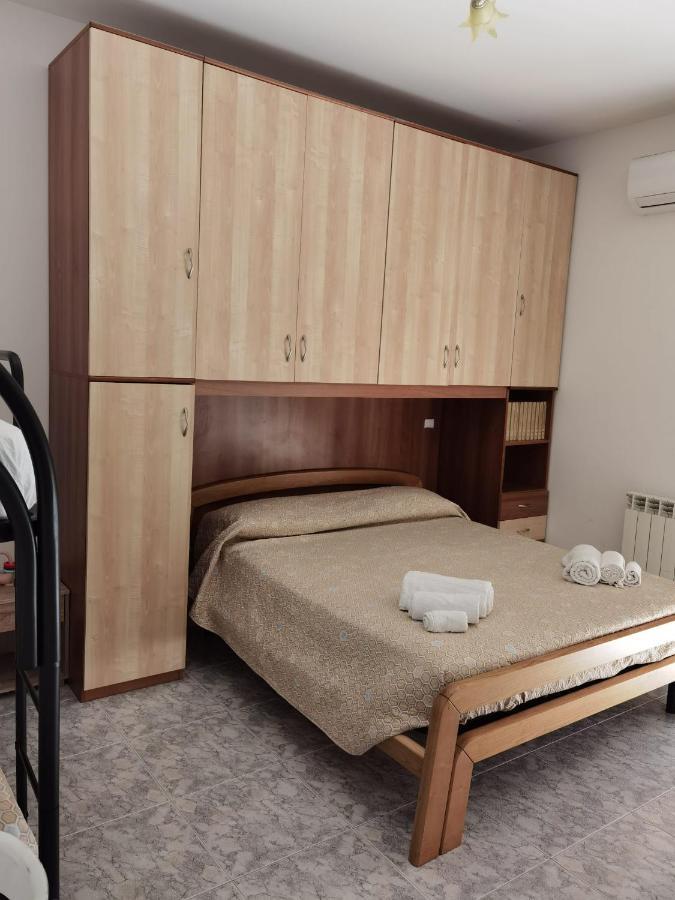Rosy House Bed & Breakfast สกาเลอา ภายนอก รูปภาพ